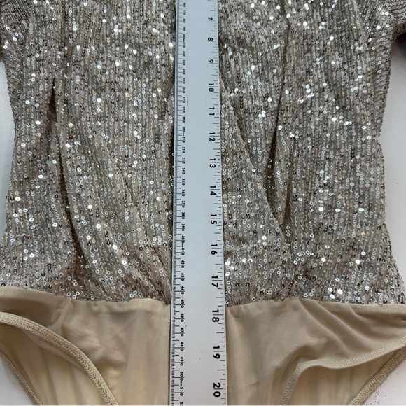 Lulus Sequin Bodysuit M Champagne Taupe Long Sleeve Wrap Front Party NWT - Picture 8 of 11